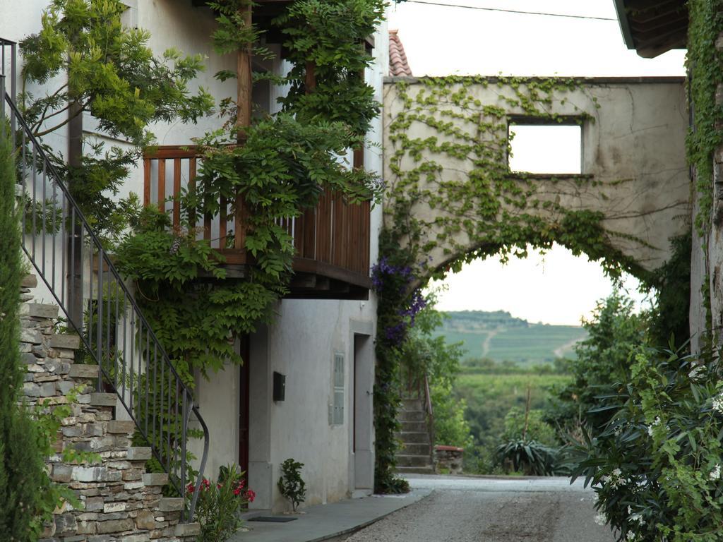 Boutique Hotel Dvor Dobrovo Exterior foto