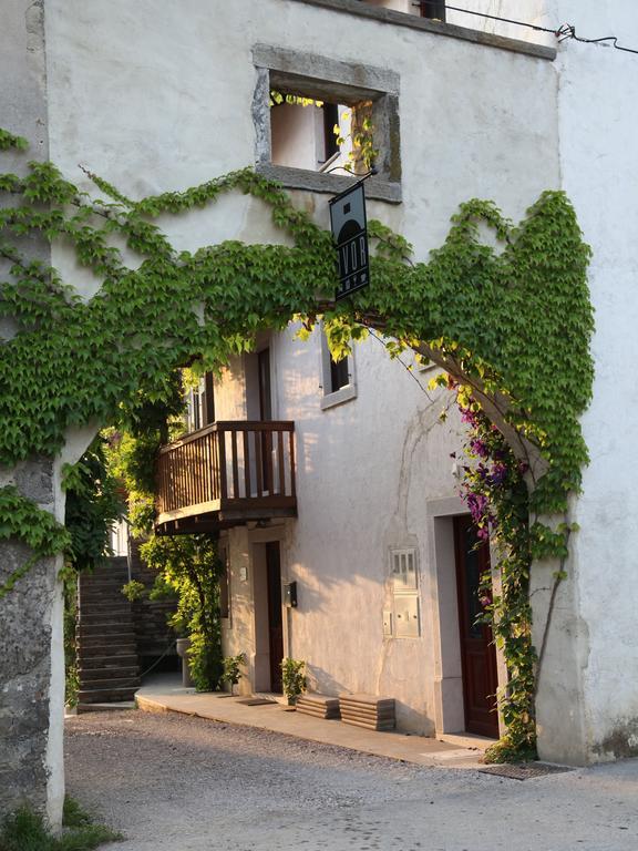 Boutique Hotel Dvor Dobrovo Exterior foto