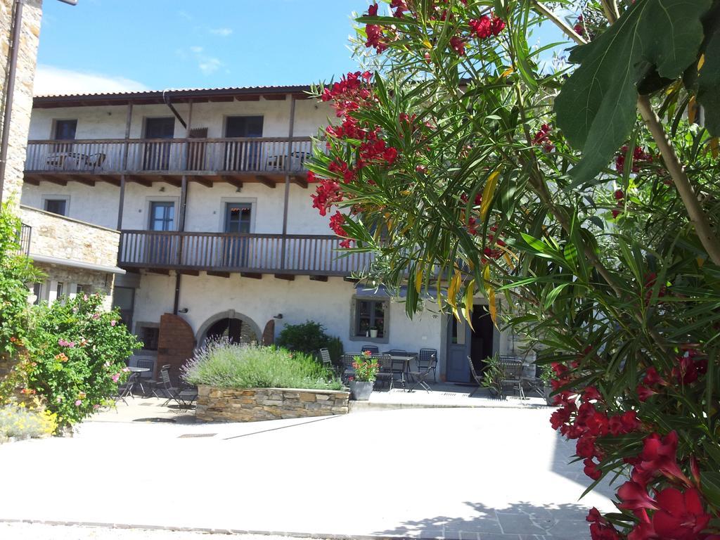 Boutique Hotel Dvor Dobrovo Exterior foto