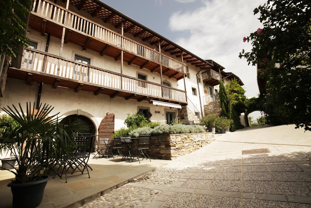 Boutique Hotel Dvor Dobrovo Exterior foto