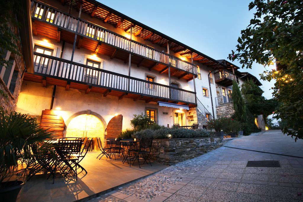 Boutique Hotel Dvor Dobrovo Exterior foto